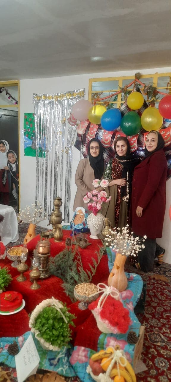 دبستان شکوفه ها و دبیرستان حضرت معصومه